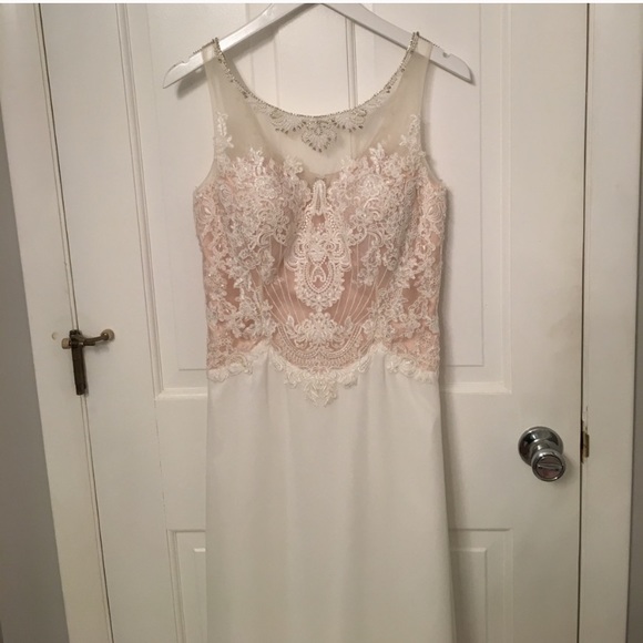 NEW ivory embellished romantic wedding gown - Picture 2 of 10